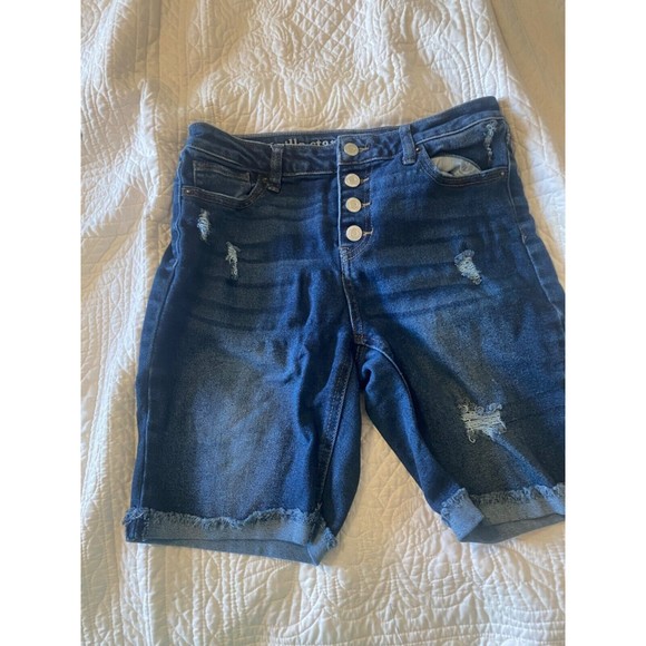 Vanilla Star Bermuda Jean Shorts 9 Juniors' Distressed Stretchy Cuffed - Picture 1 of 4